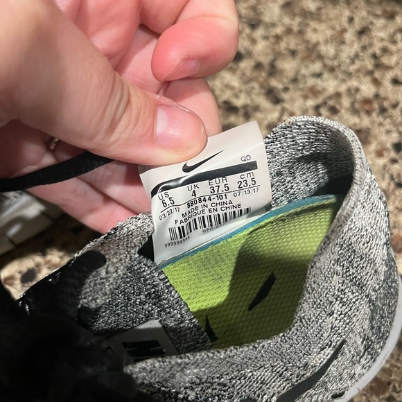 NIKE Free Run Sneakers - Picture 5 of 7